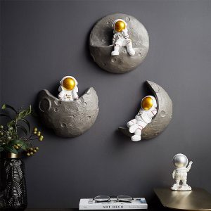 Nordic Astronaut Resin Wall Shelf